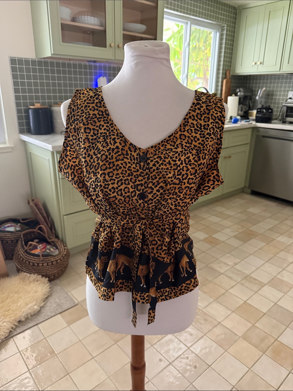 Rima Vintage Leopard Print Tie-Waist V-Neck Top in Mustard